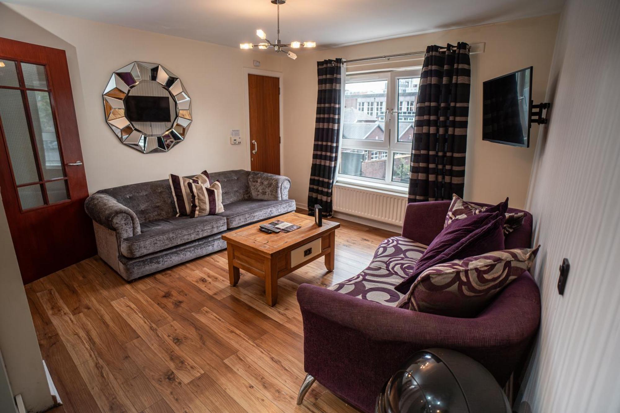 3 Bedroom Central Apartment In Belfast City Centre Exterior photo